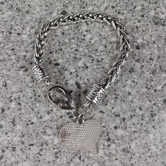 Pittsburgh Steelers NFL Charm Bracelet and Earrings Football Fan Jewelry Set - Picture 6 of 7